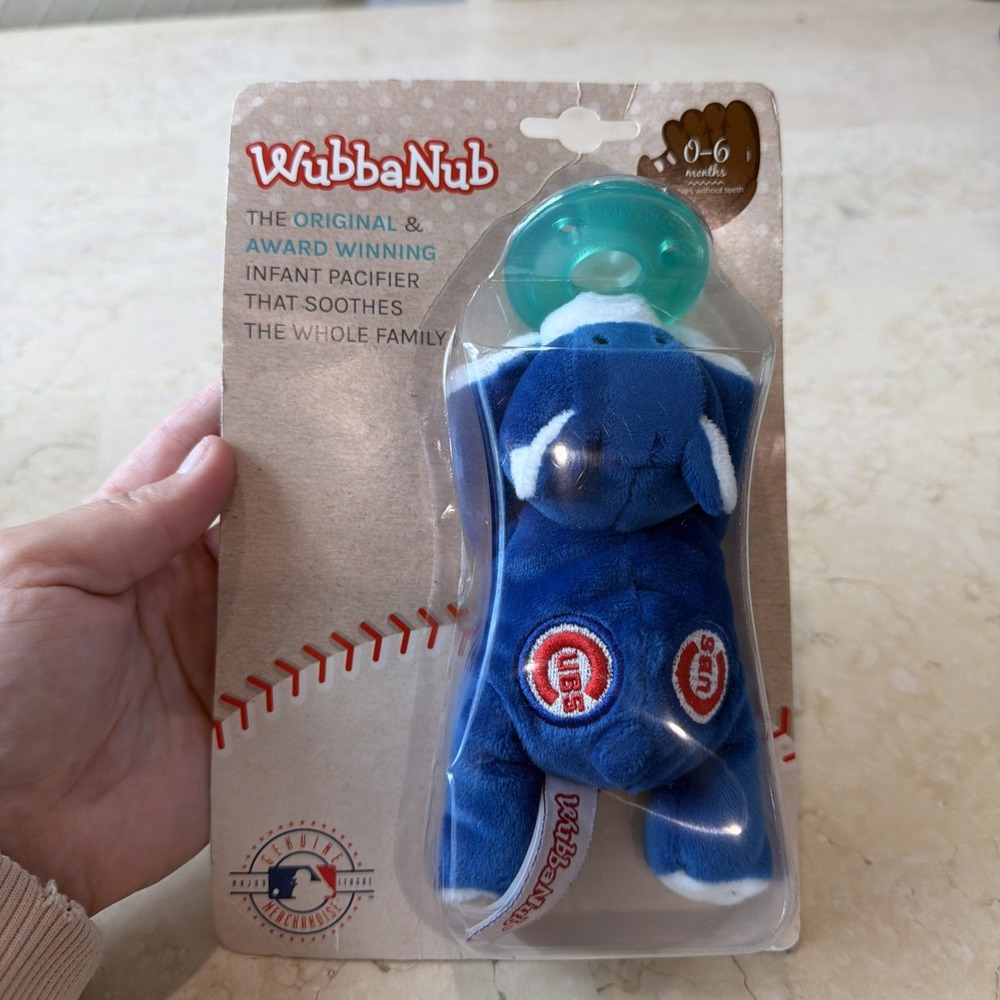 New In Package Chicago Cubs MLB 0-6 Months Wubbanub Pacifier Binky